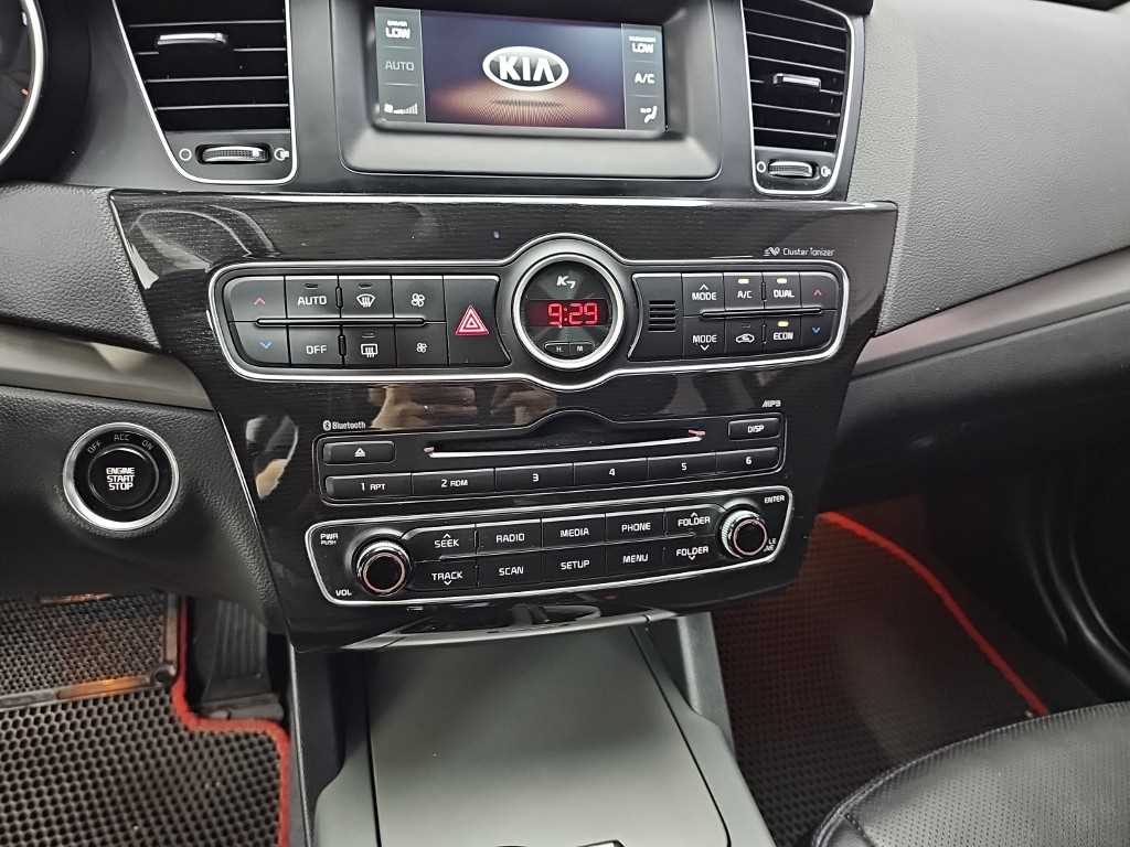 Kia K7 — photo 09
