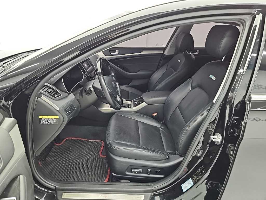 Kia K7 — photo 10