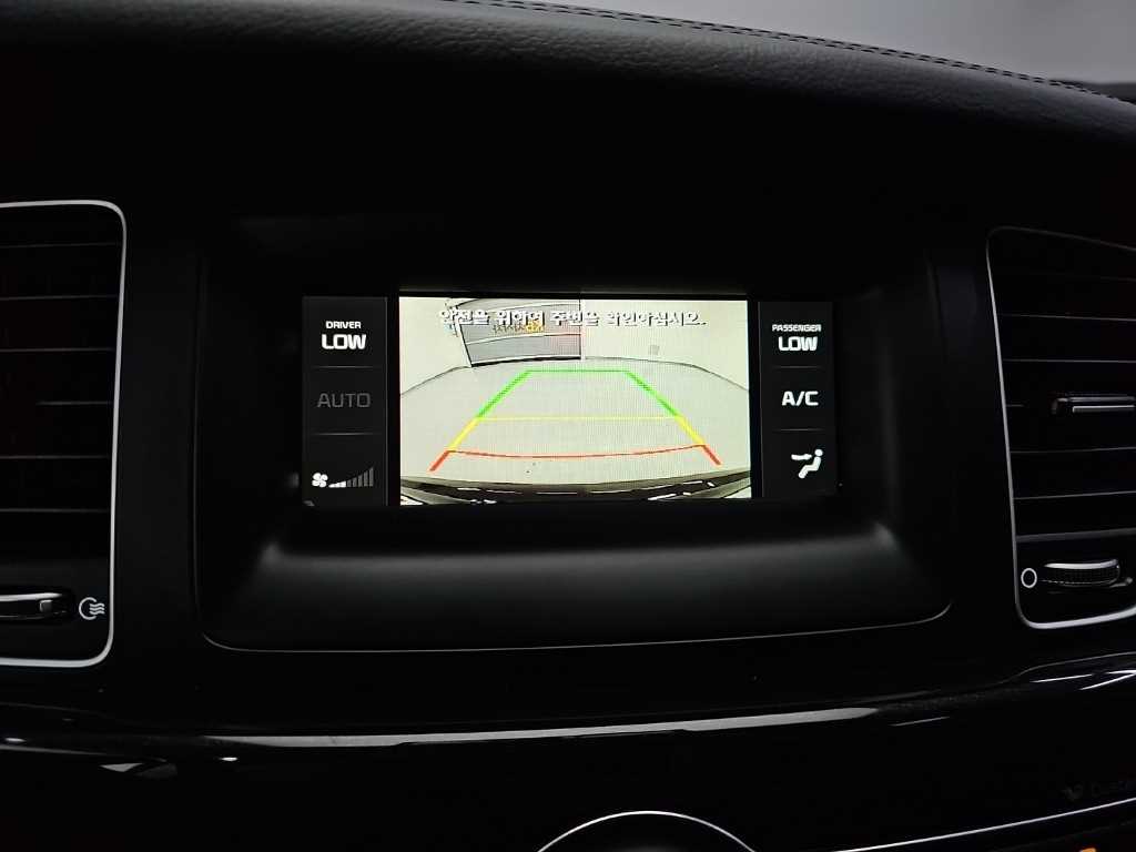 Kia K7 — photo 13