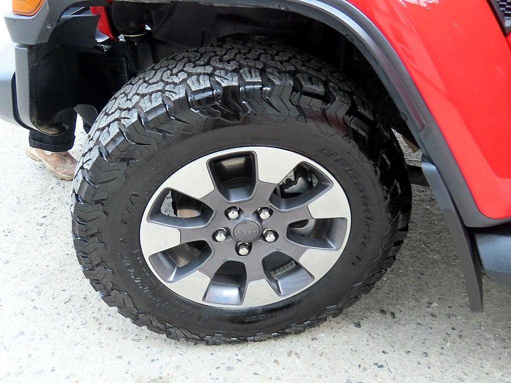 Jeep Wrangler — photo 20