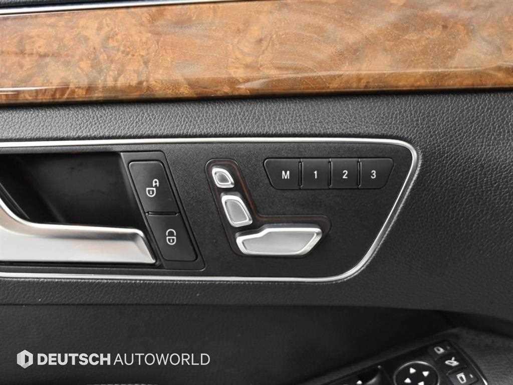 Mercedes-Benz E-Class — photo 16
