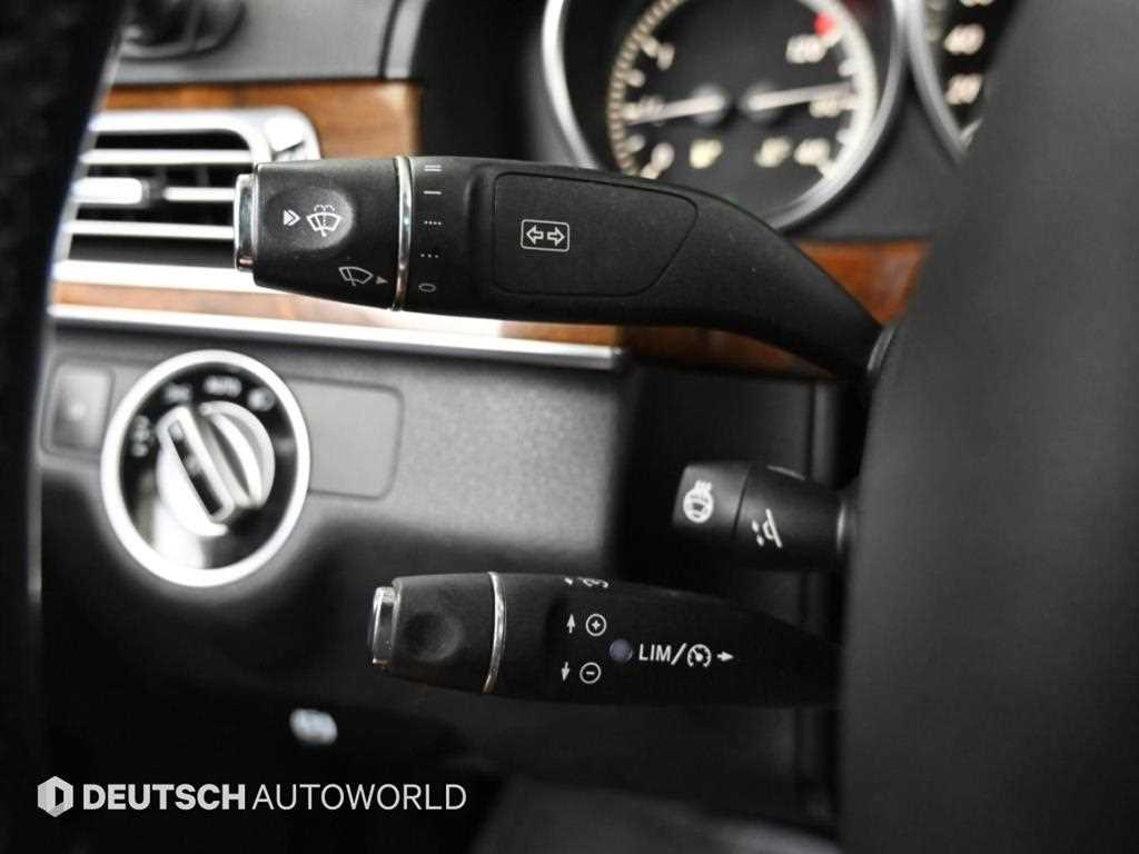 Mercedes-Benz E-Class — photo 17