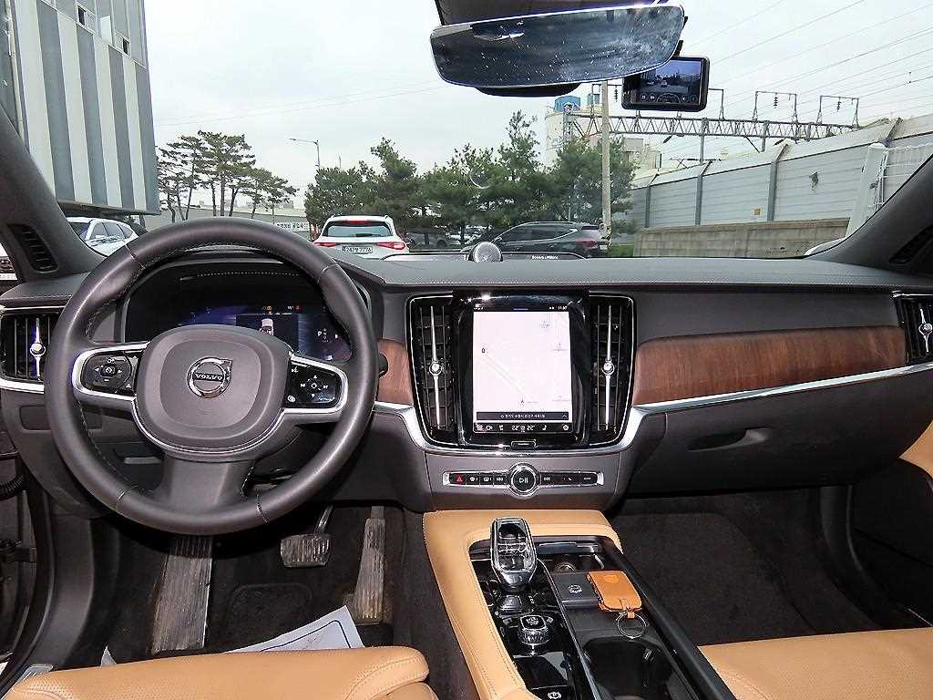 Volvo S90 — photo 07