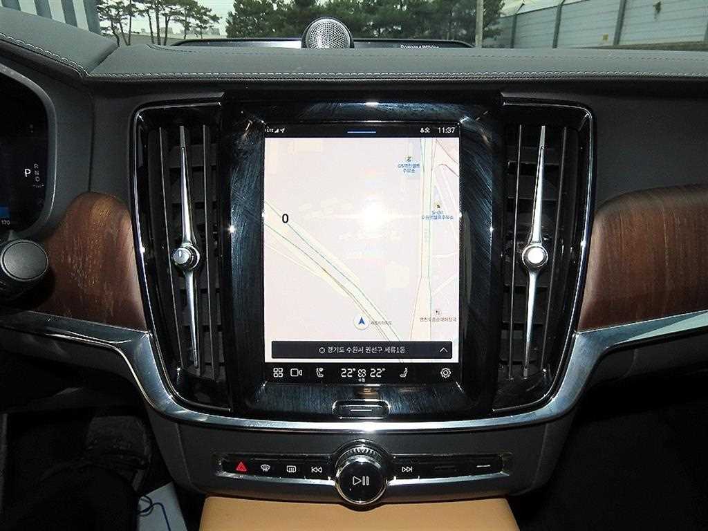 Volvo S90 — photo 13