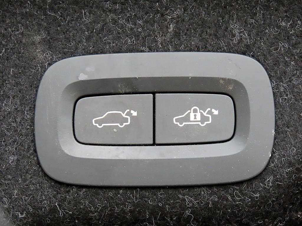Volvo S90 — photo 17