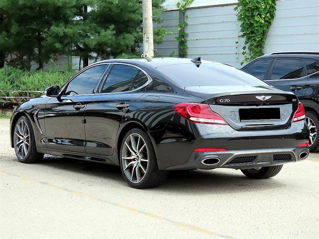 Genesis G70 — photo 03