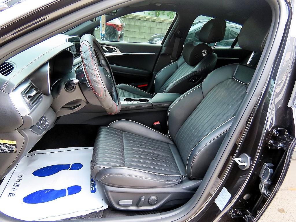 Genesis G70 — photo 05