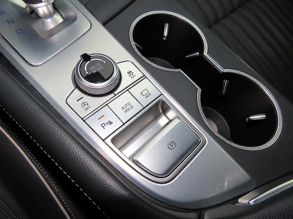 Genesis G70 — photo 11