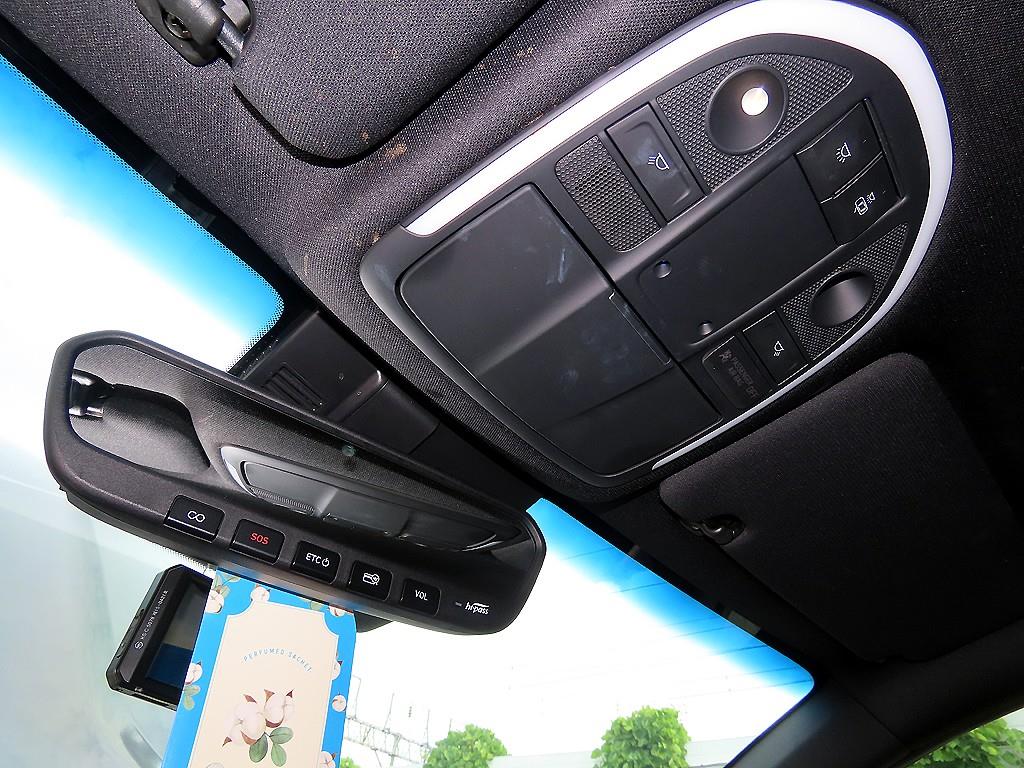 Genesis G70 — photo 16