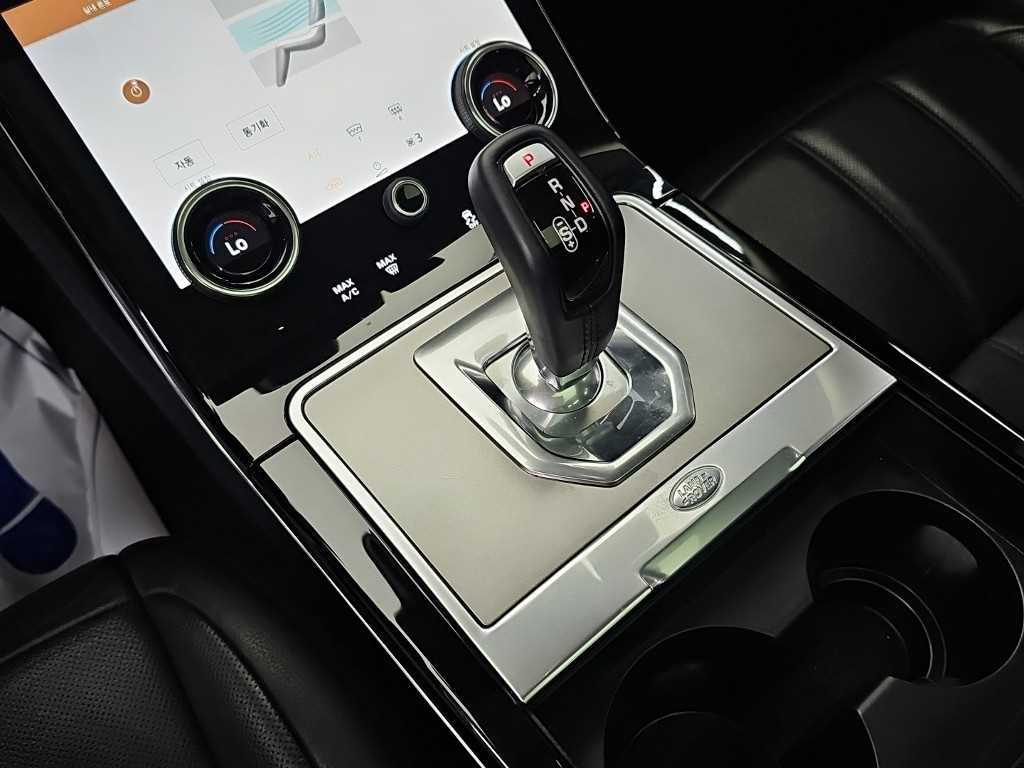Land Rover Range Rover Evoque — photo 08