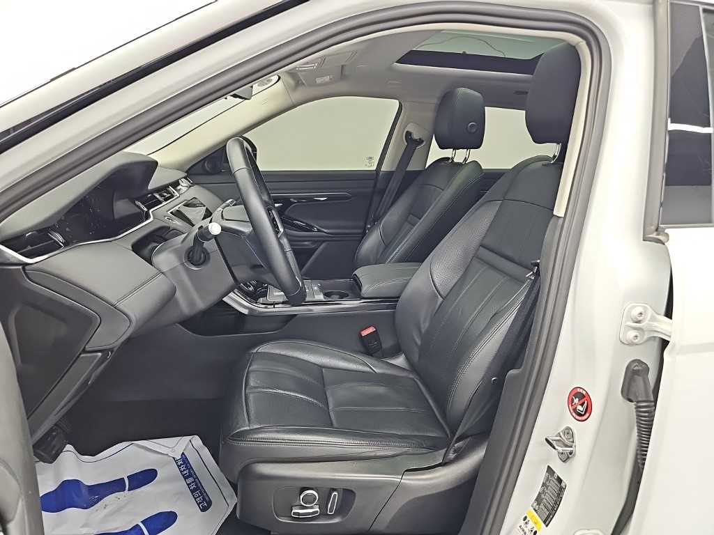 Land Rover Range Rover Evoque — photo 11