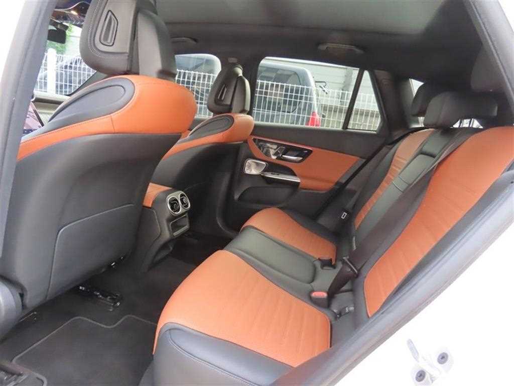 Mercedes-Benz GLC-Class — photo 08