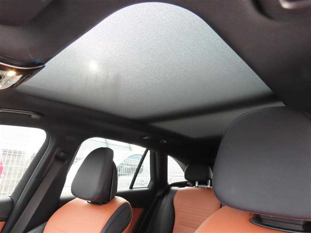 Mercedes-Benz GLC-Class — photo 18
