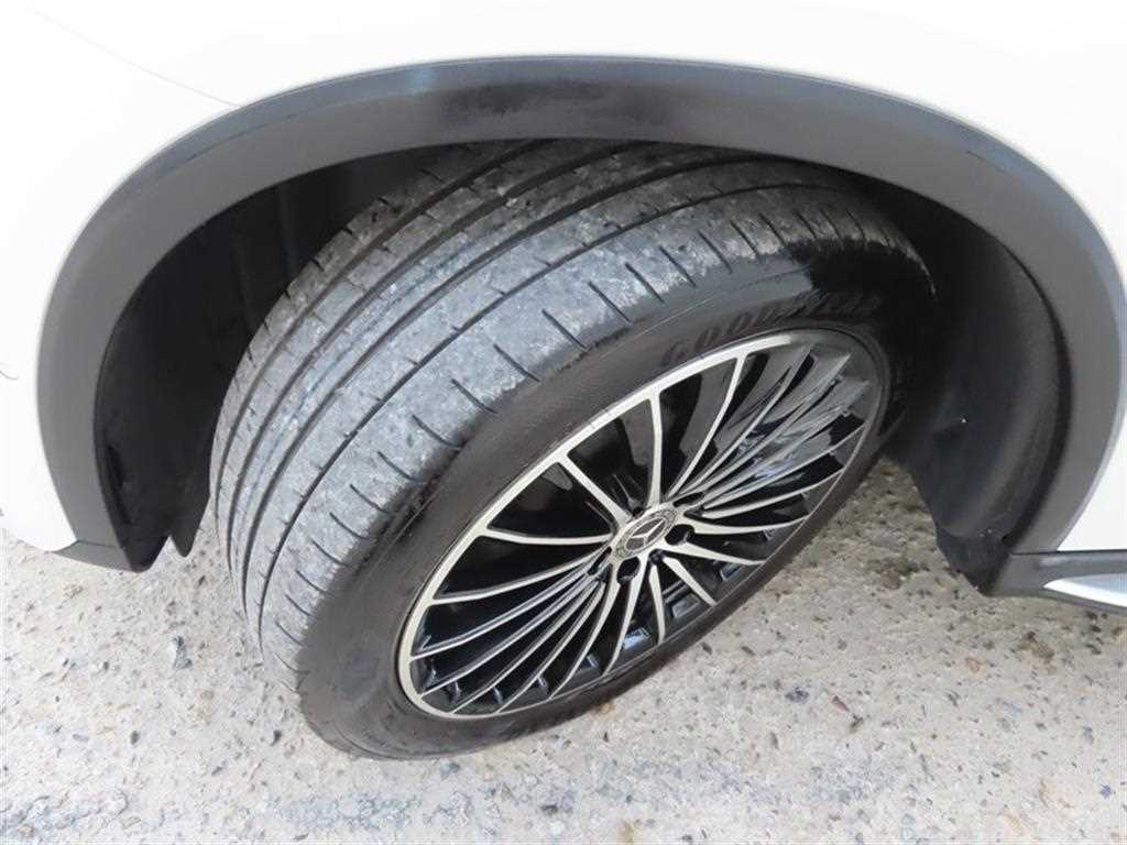 Mercedes-Benz GLC-Class — photo 19
