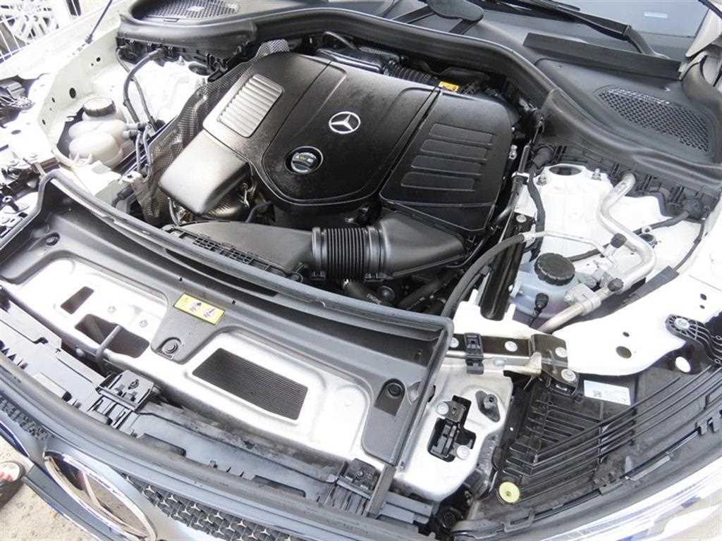 Mercedes-Benz GLC-Class — photo 20