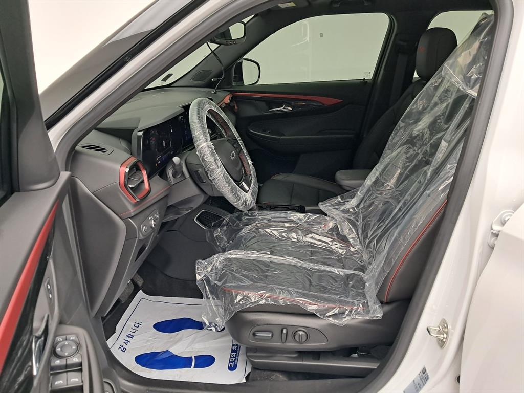 CHEVROLET Trailblazer — photo 11