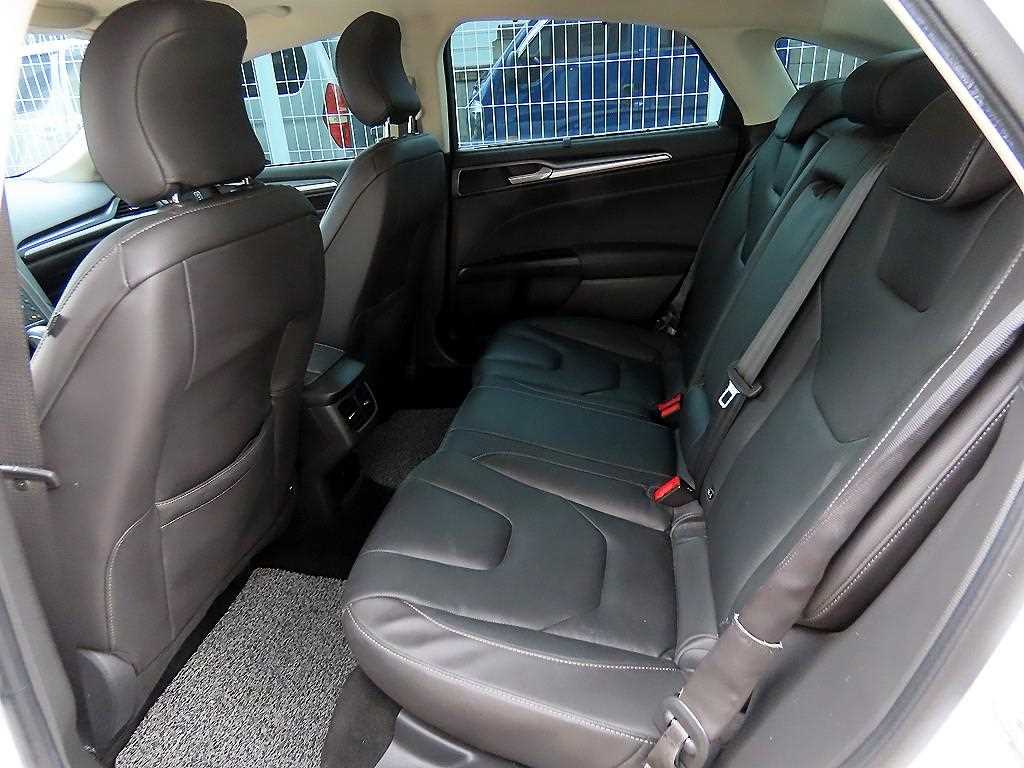 Ford Mondeo — photo 06