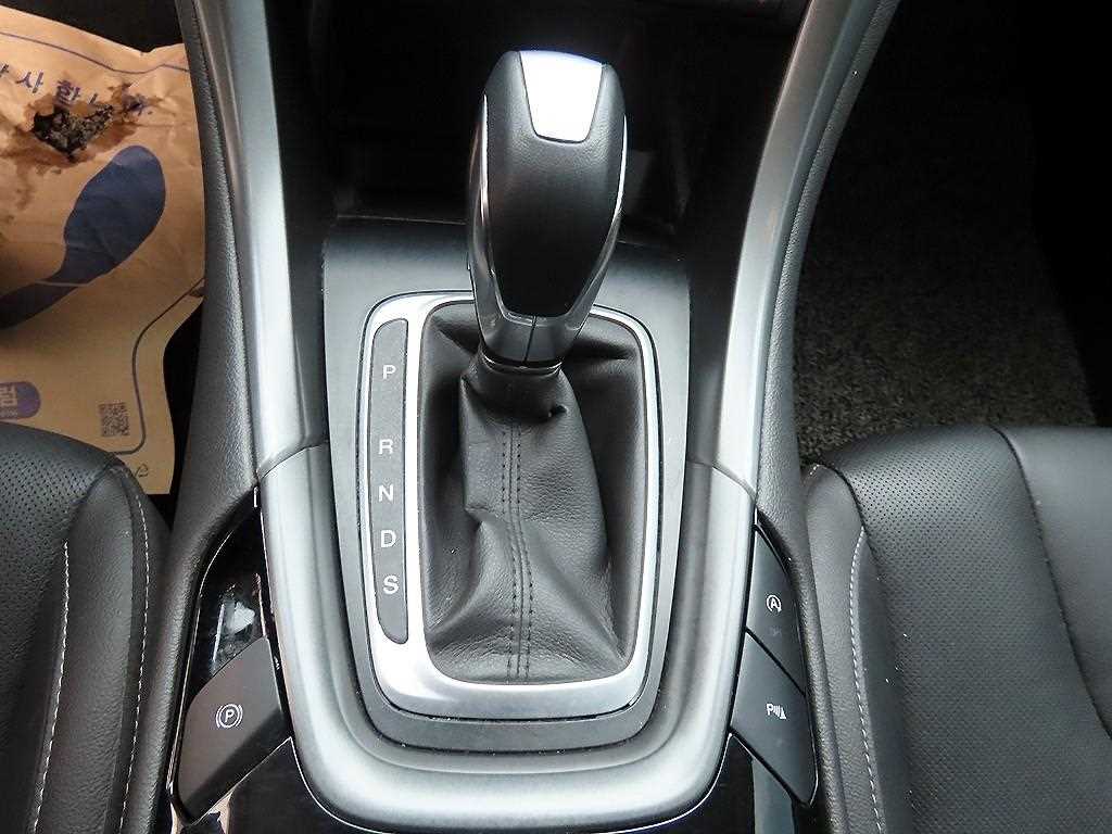 Ford Mondeo — photo 10
