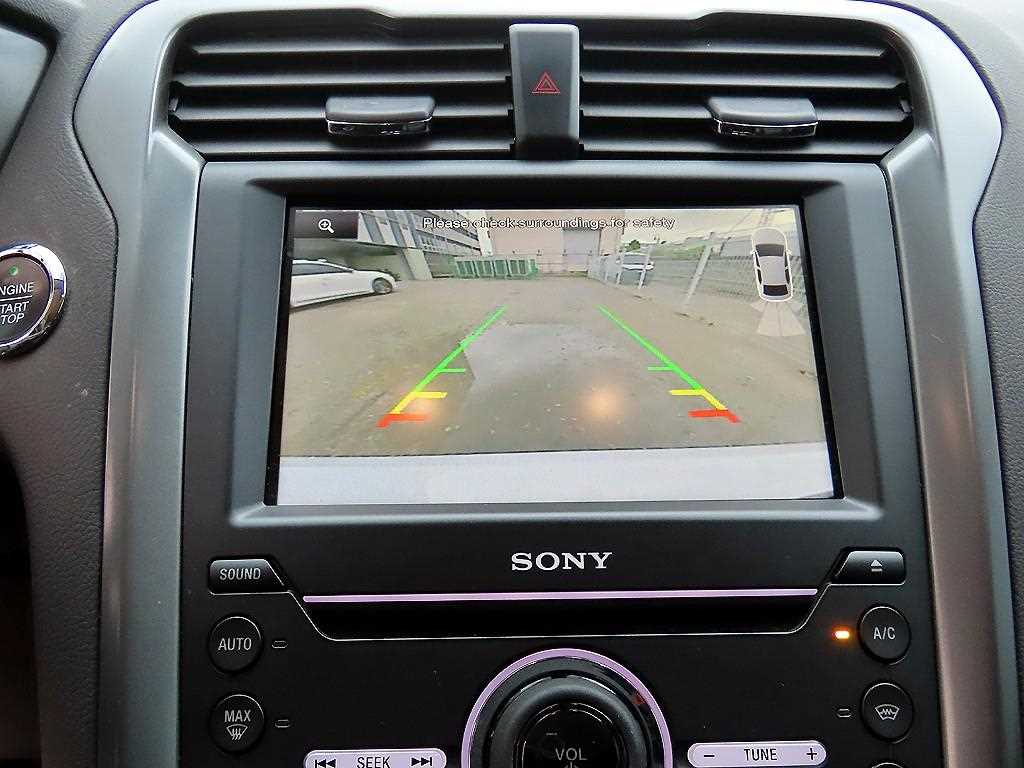 Ford Mondeo — photo 14