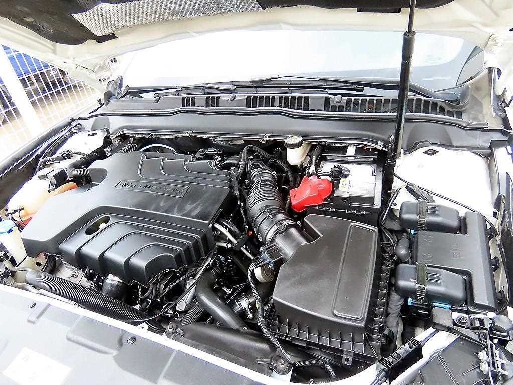 Ford Mondeo — photo 17