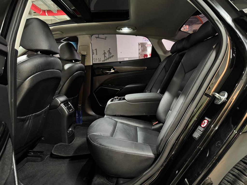 Kia K7 — photo 07