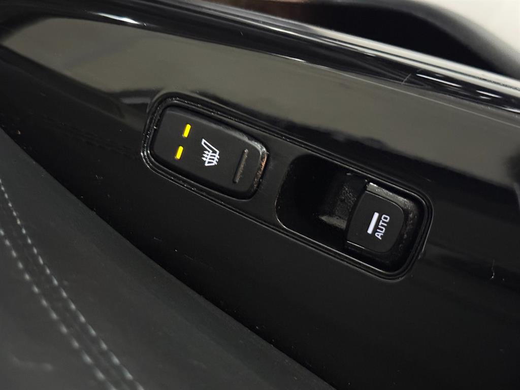 Kia K7 — photo 18