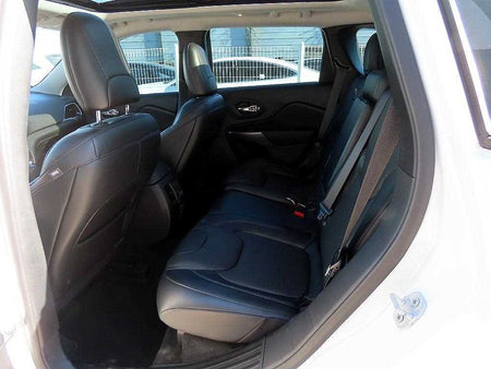 Jeep Cherokee — photo 06