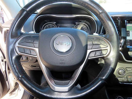 Jeep Cherokee — photo 08