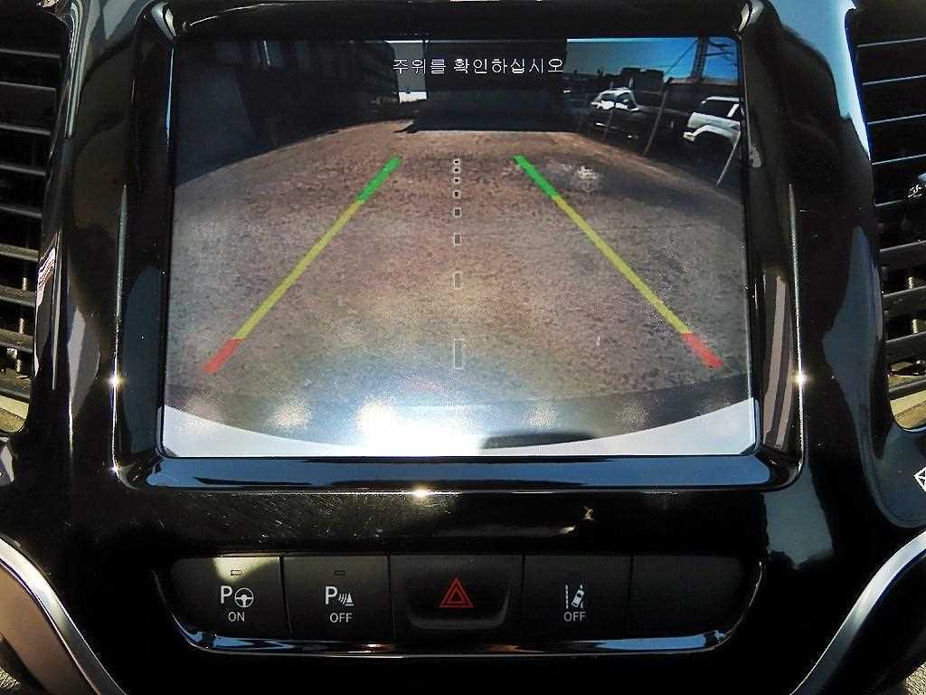 Jeep Cherokee — photo 14