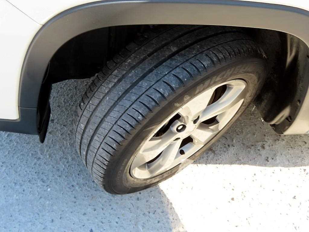 Jeep Cherokee — photo 20