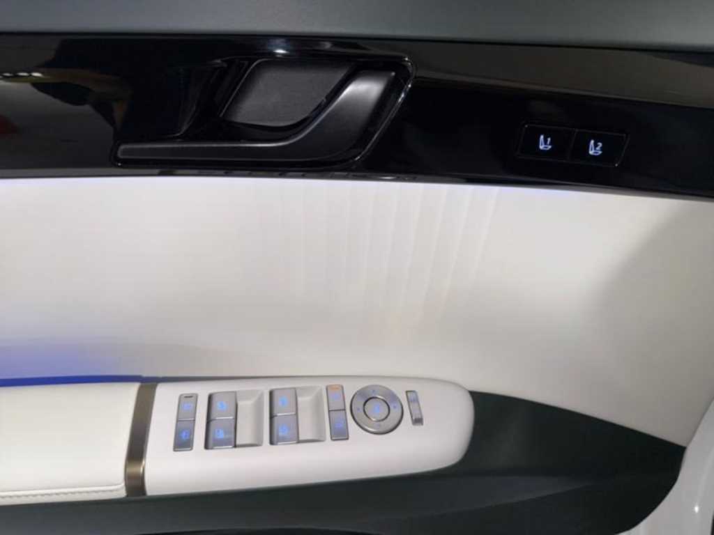 Hyundai Grandeur — photo 16