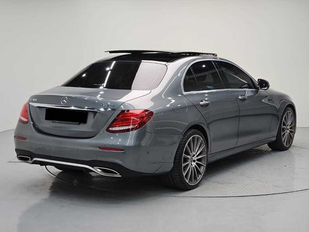 Mercedes-Benz E-Class — photo 04