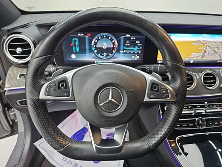 Mercedes-Benz E-Class — photo 09