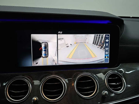 Mercedes-Benz E-Class — photo 16
