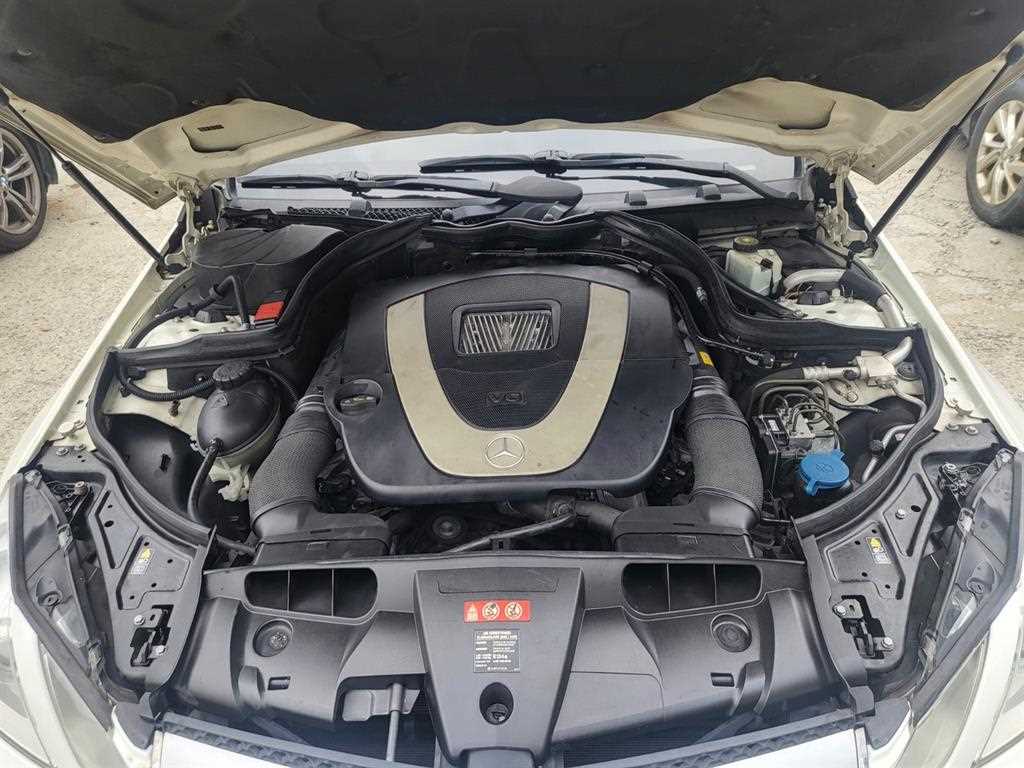 Mercedes-Benz E-Class — photo 15