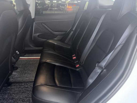 Tesla Model 3 — photo 07