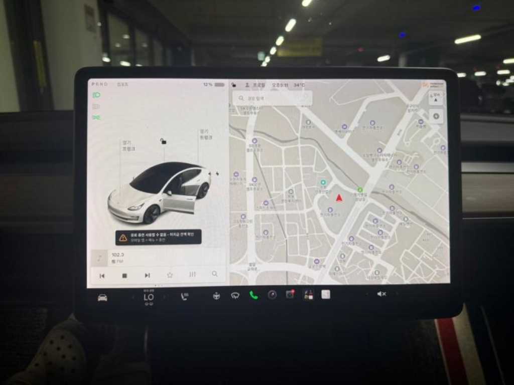 Tesla Model 3 — photo 09