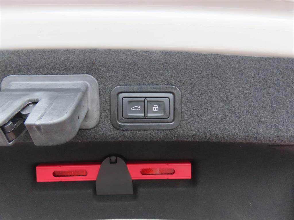 Audi A6 — photo 06