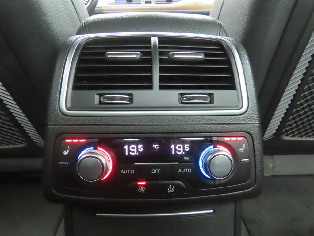 Audi A6 — photo 08