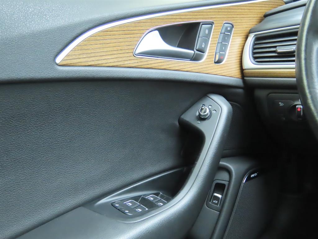 Audi A6 — photo 14