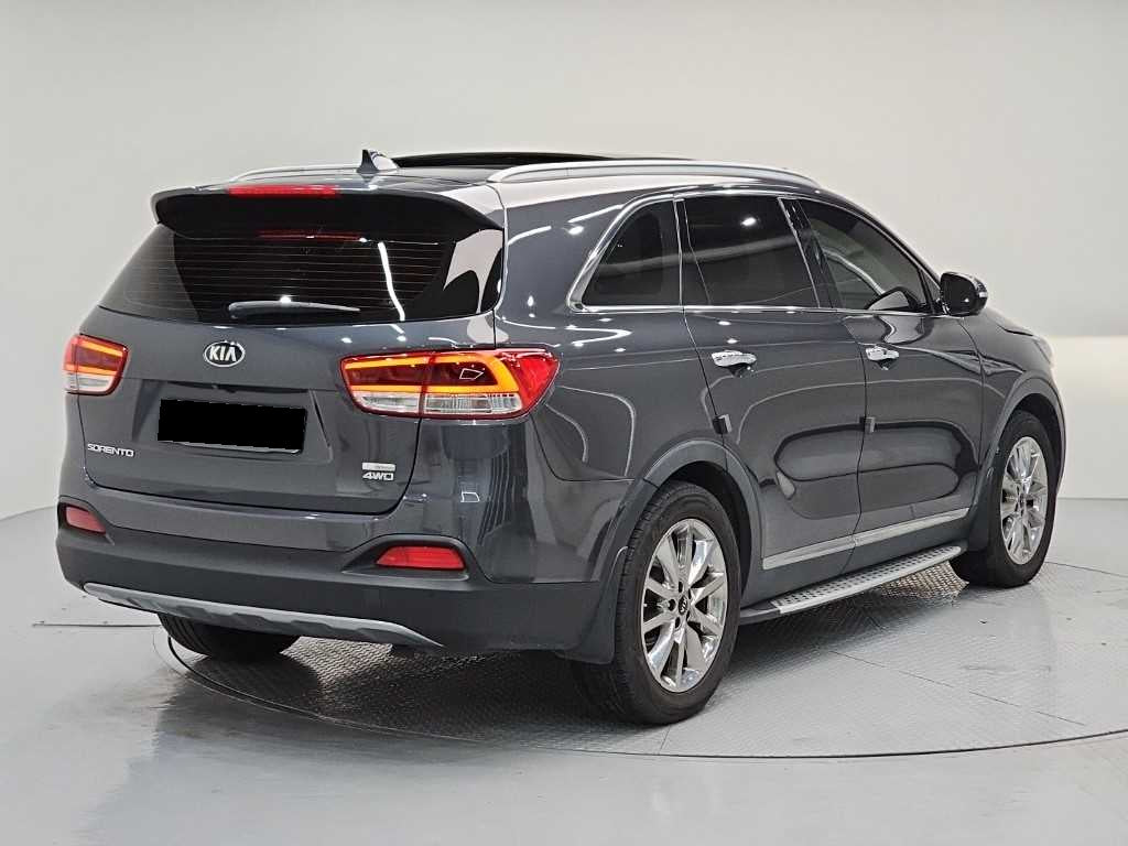 Kia Sorento — photo 04
