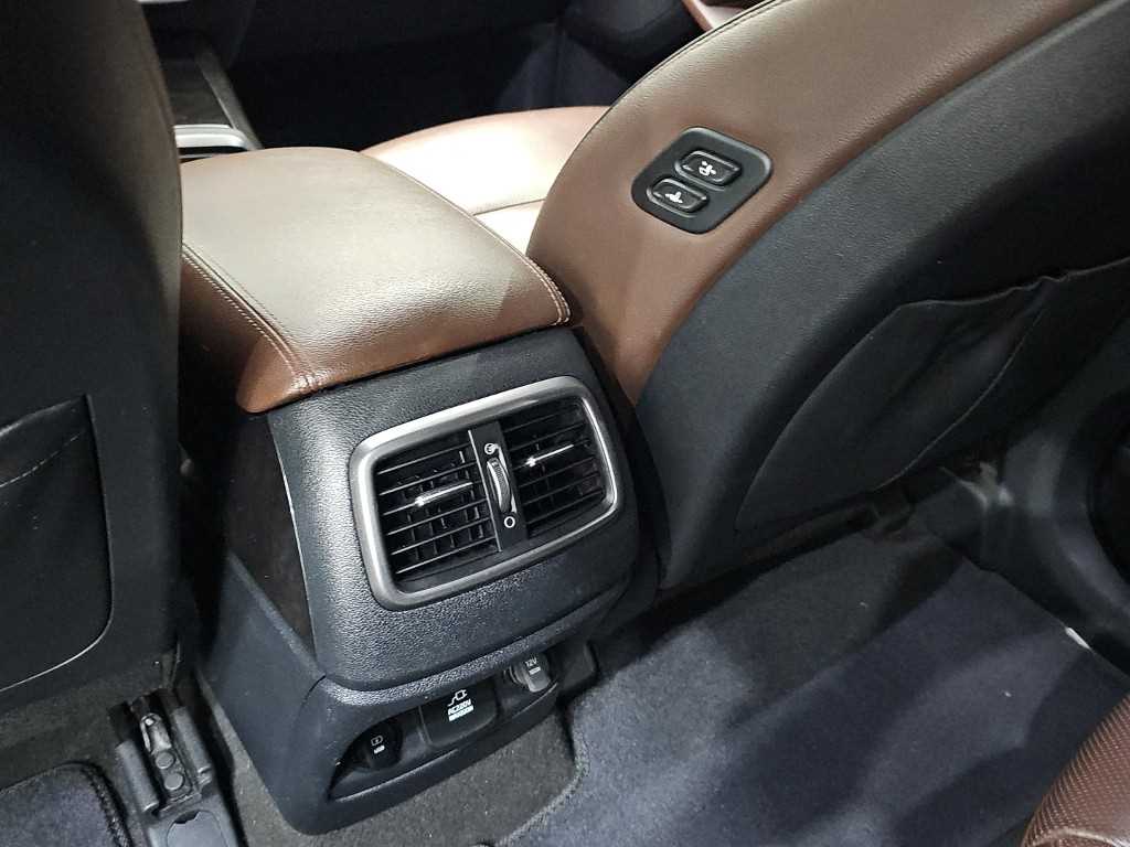 Kia Sorento — photo 15
