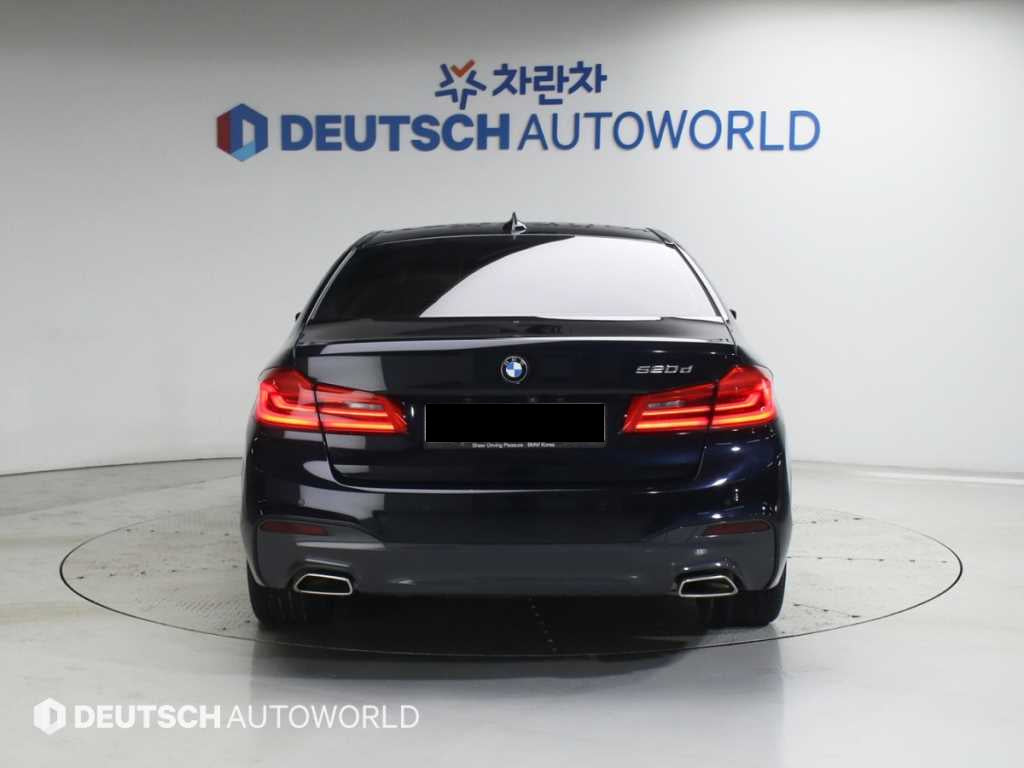 BMW 5-Series — photo 03