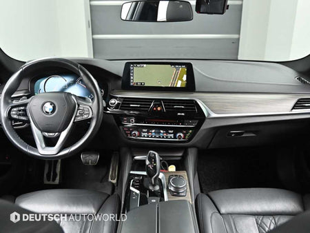 BMW 5-Series — photo 08