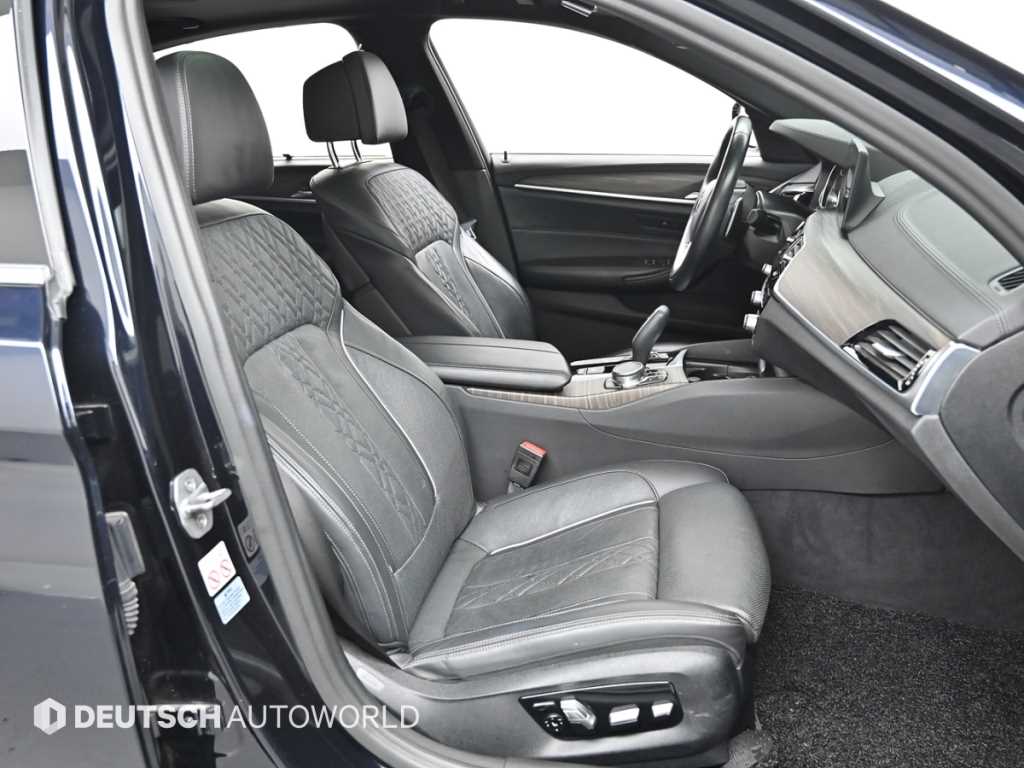 BMW 5-Series — photo 10
