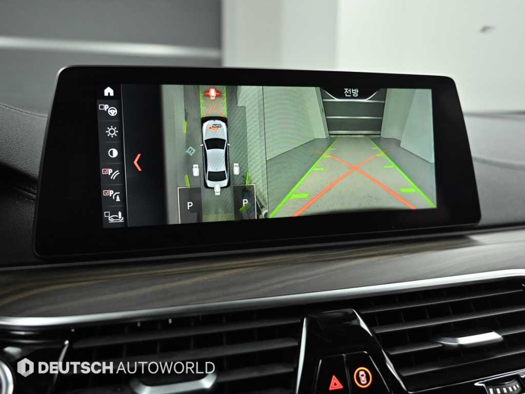 BMW 5-Series — photo 15