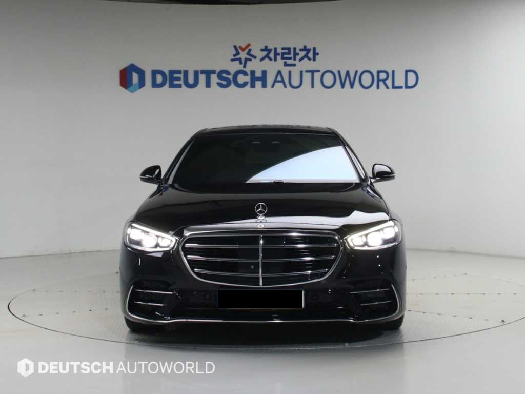 Mercedes-Benz S-Class — photo 01