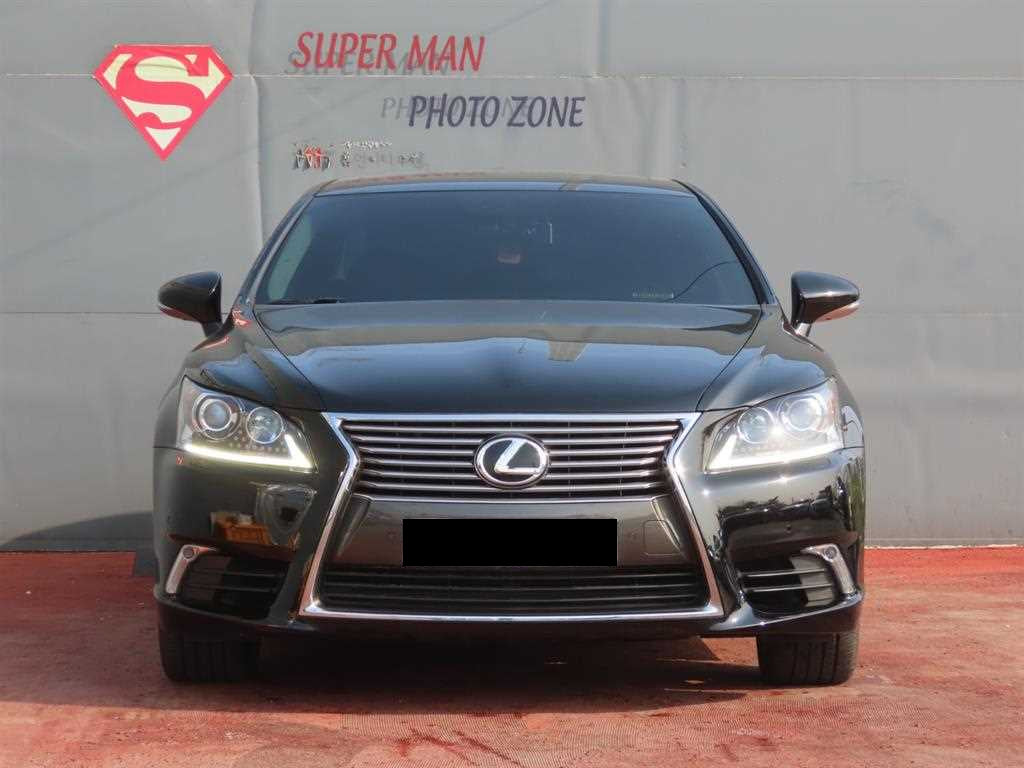 Lexus LS — photo 02