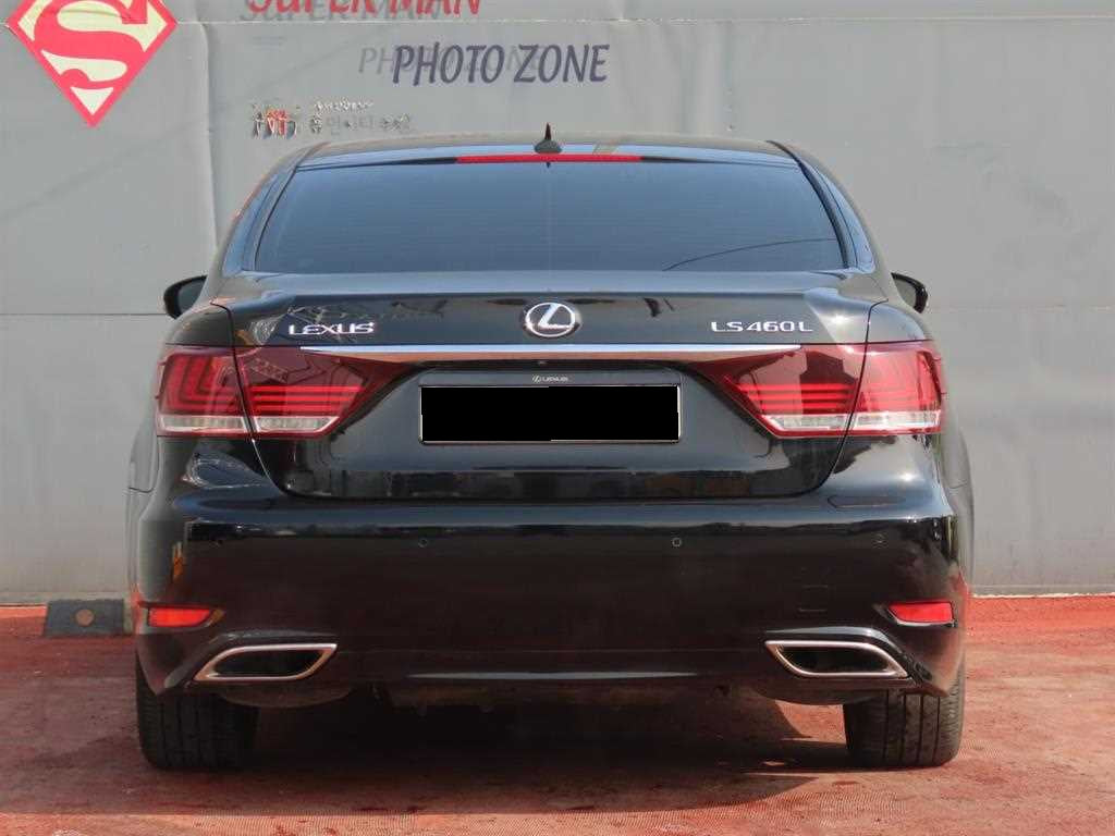 Lexus LS — photo 04