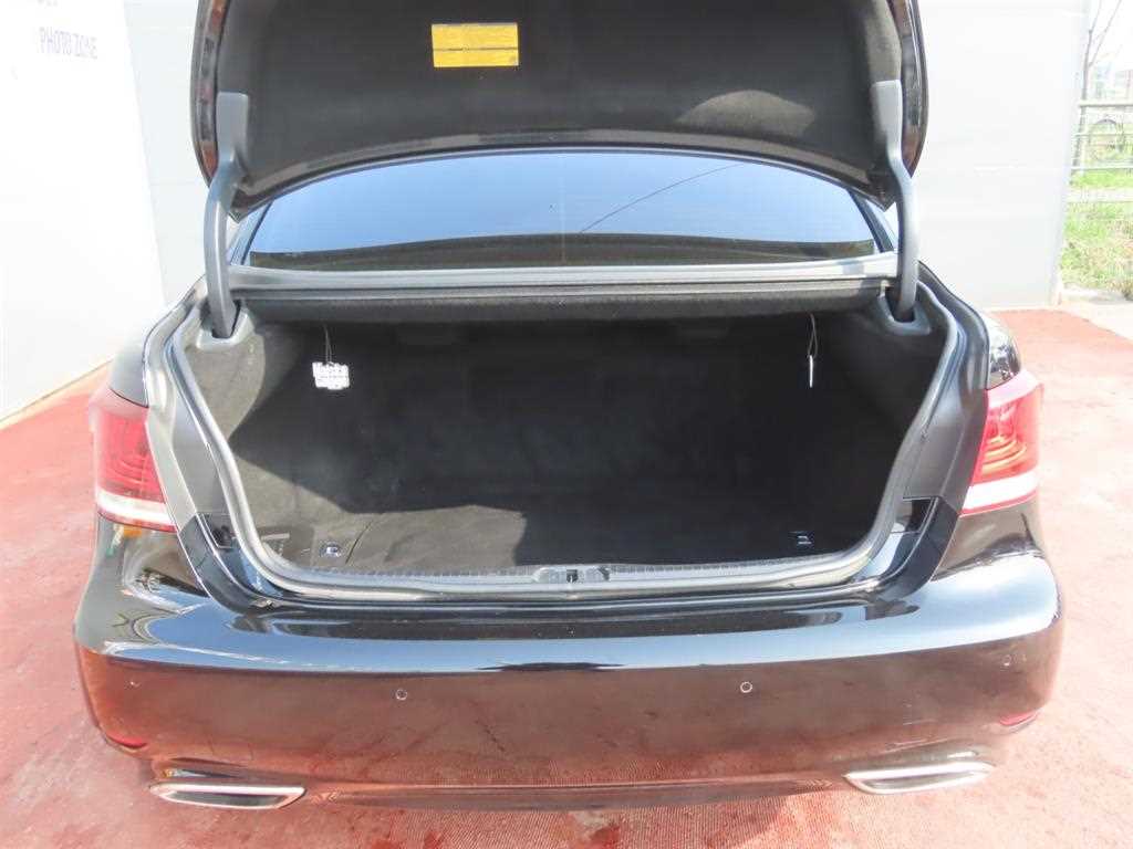Lexus LS — photo 05